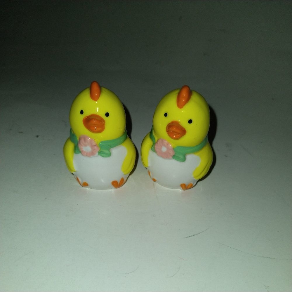 🐣🐤Adorable Lil Chicks Salt and Pepper Shakers 🐣🐤